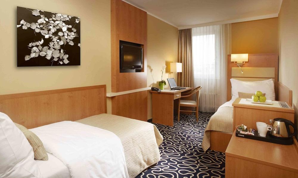 Orea Hotel Pyramida Praha Exterior photo